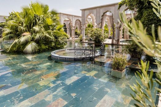 Palais Namaskar