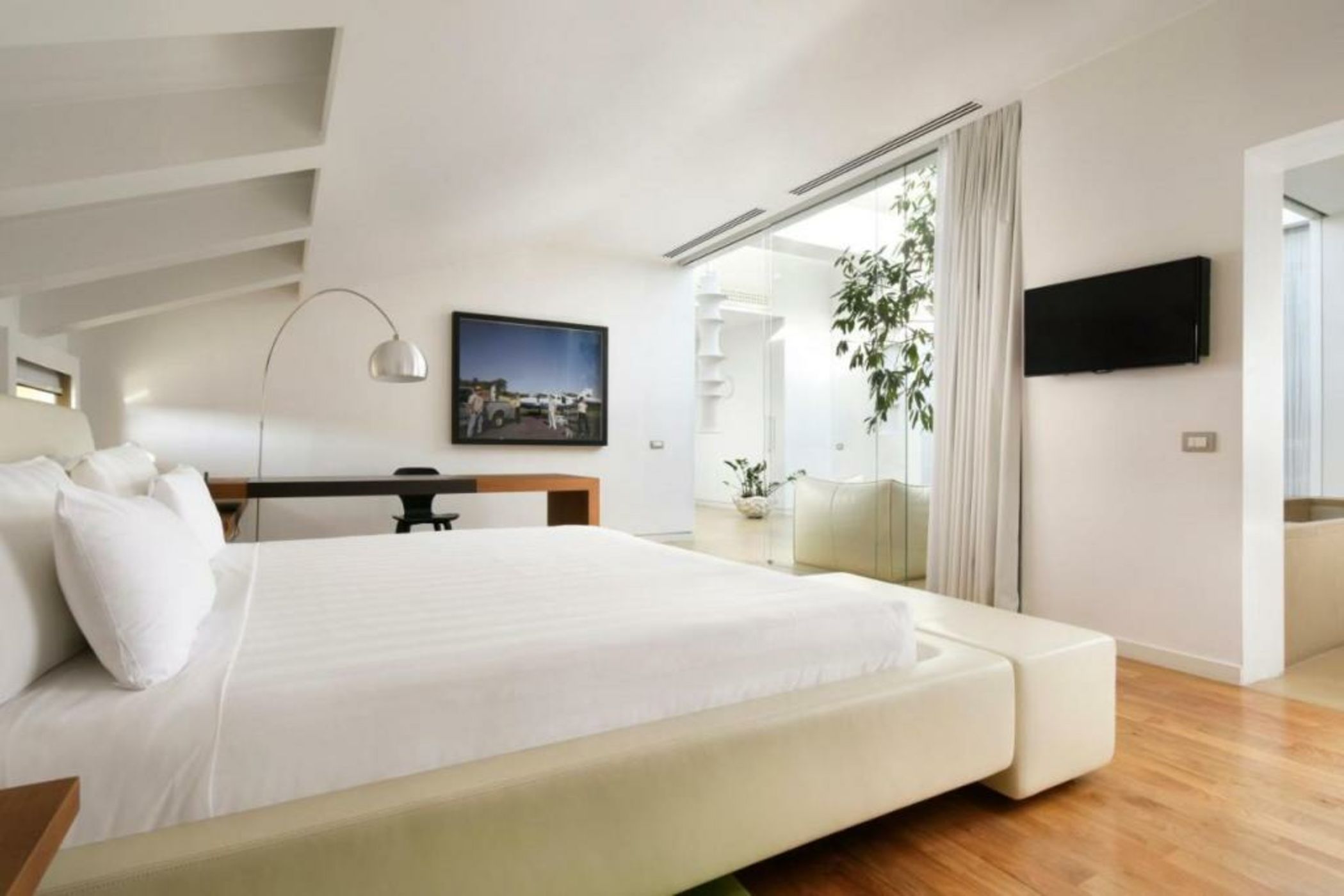 Palazzo Montemartini Rome, A Radisson Collection Hotel