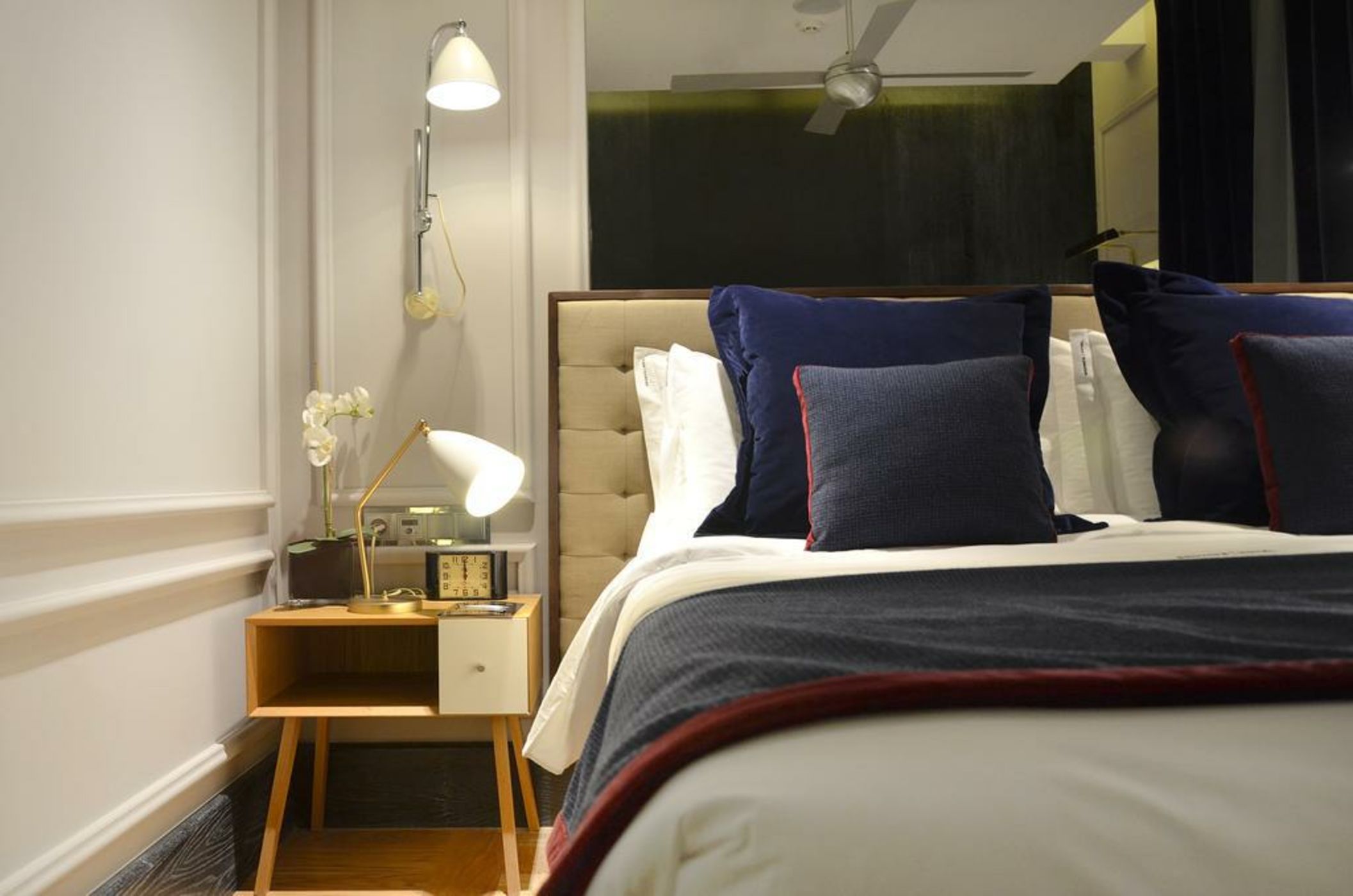 Browns Central Hotel