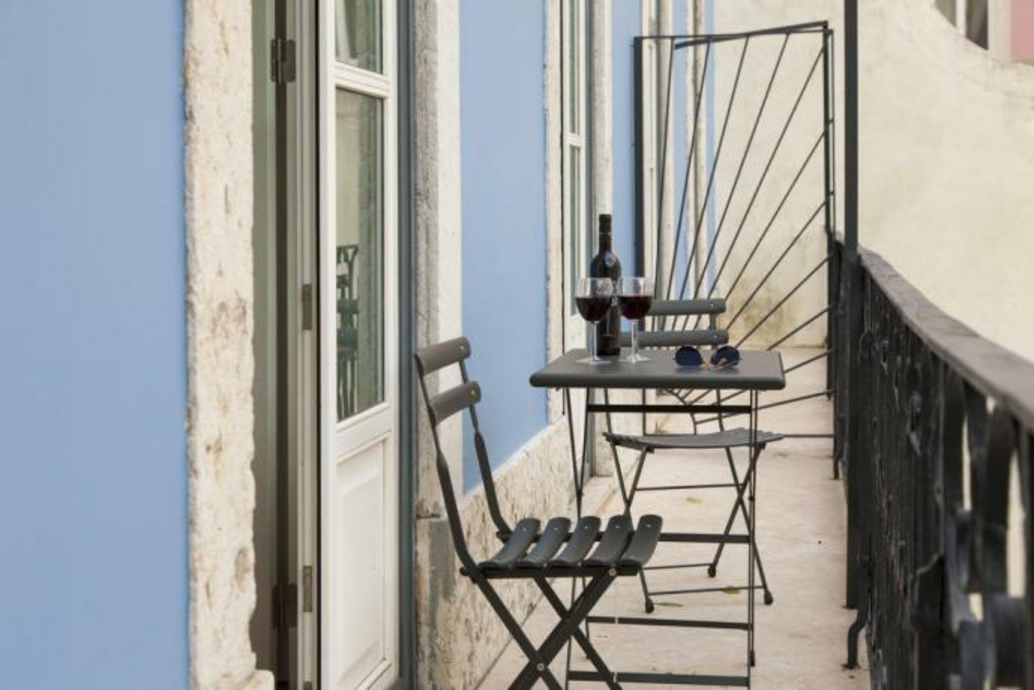 Downtown Blue Apartments | RentExperience