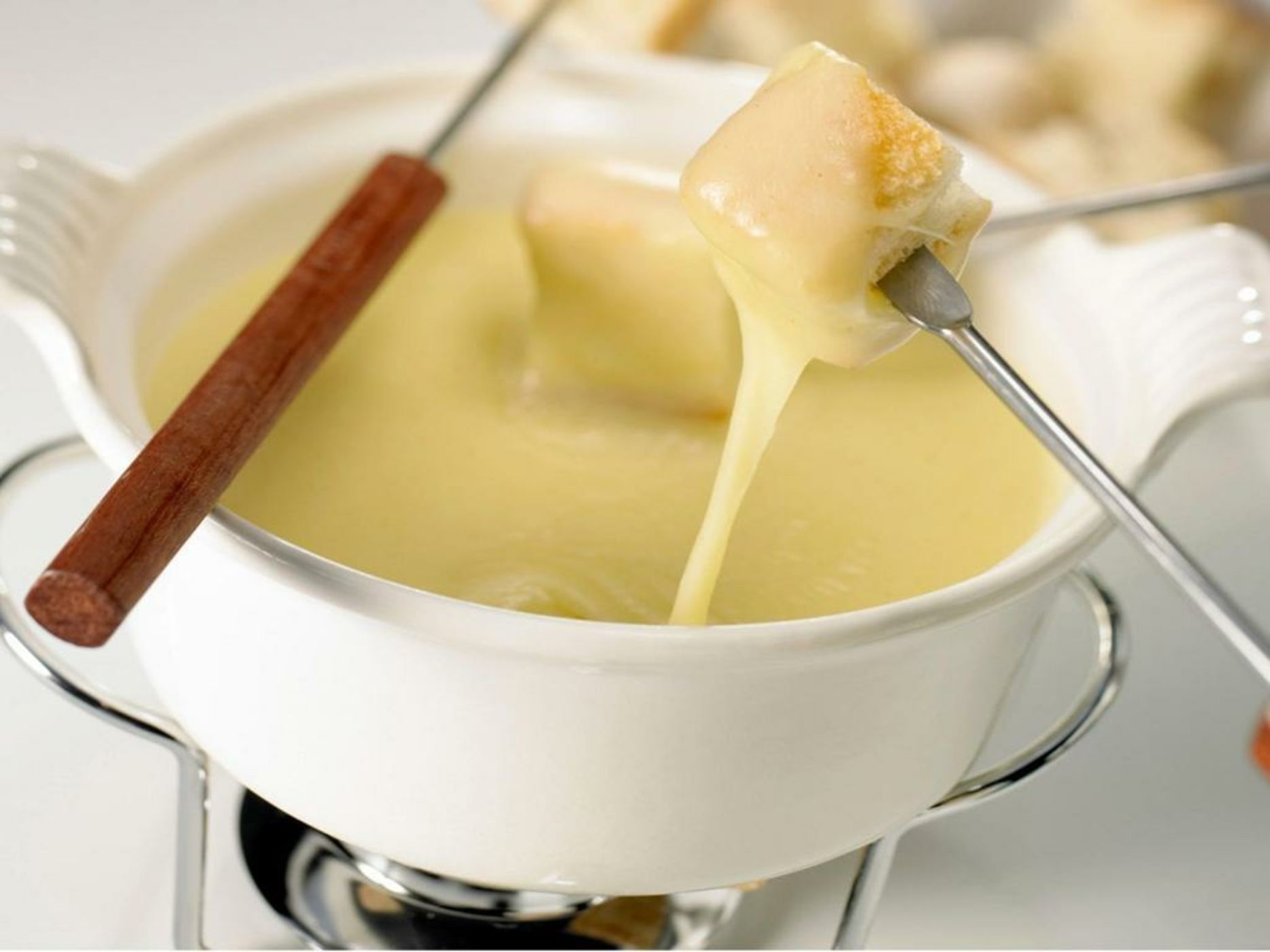 Totem, Friendly Hotel