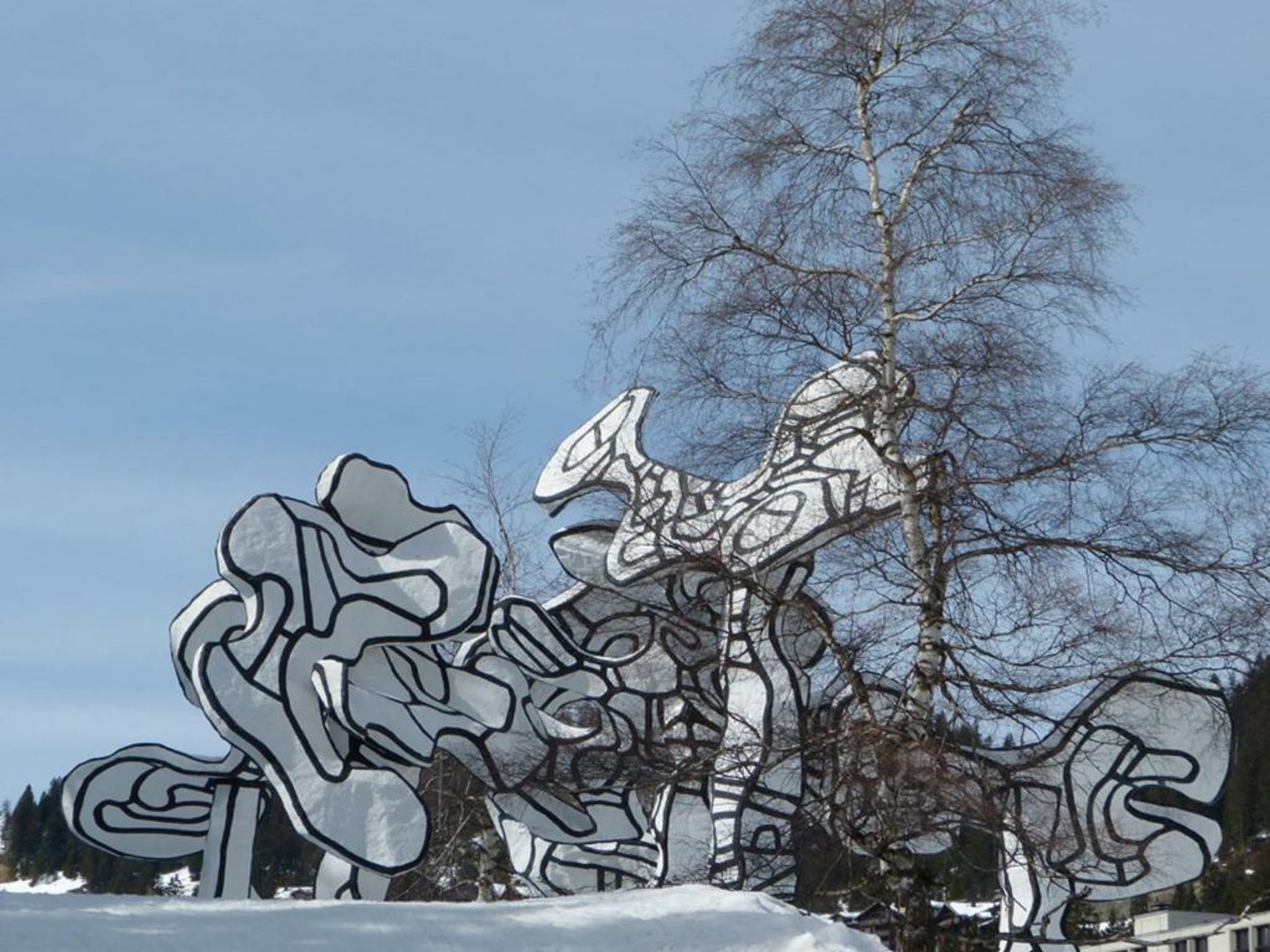 Totem, Friendly Hotel