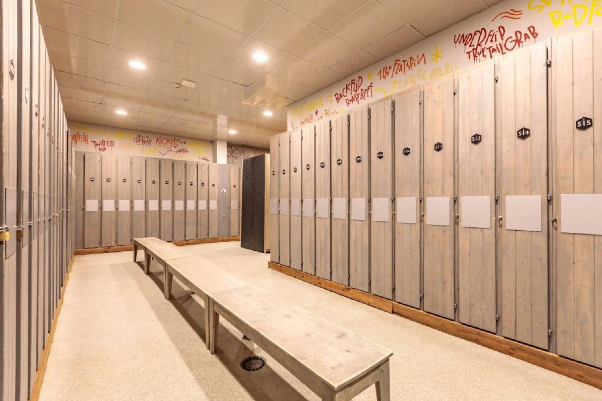 Totem, Friendly Hotel