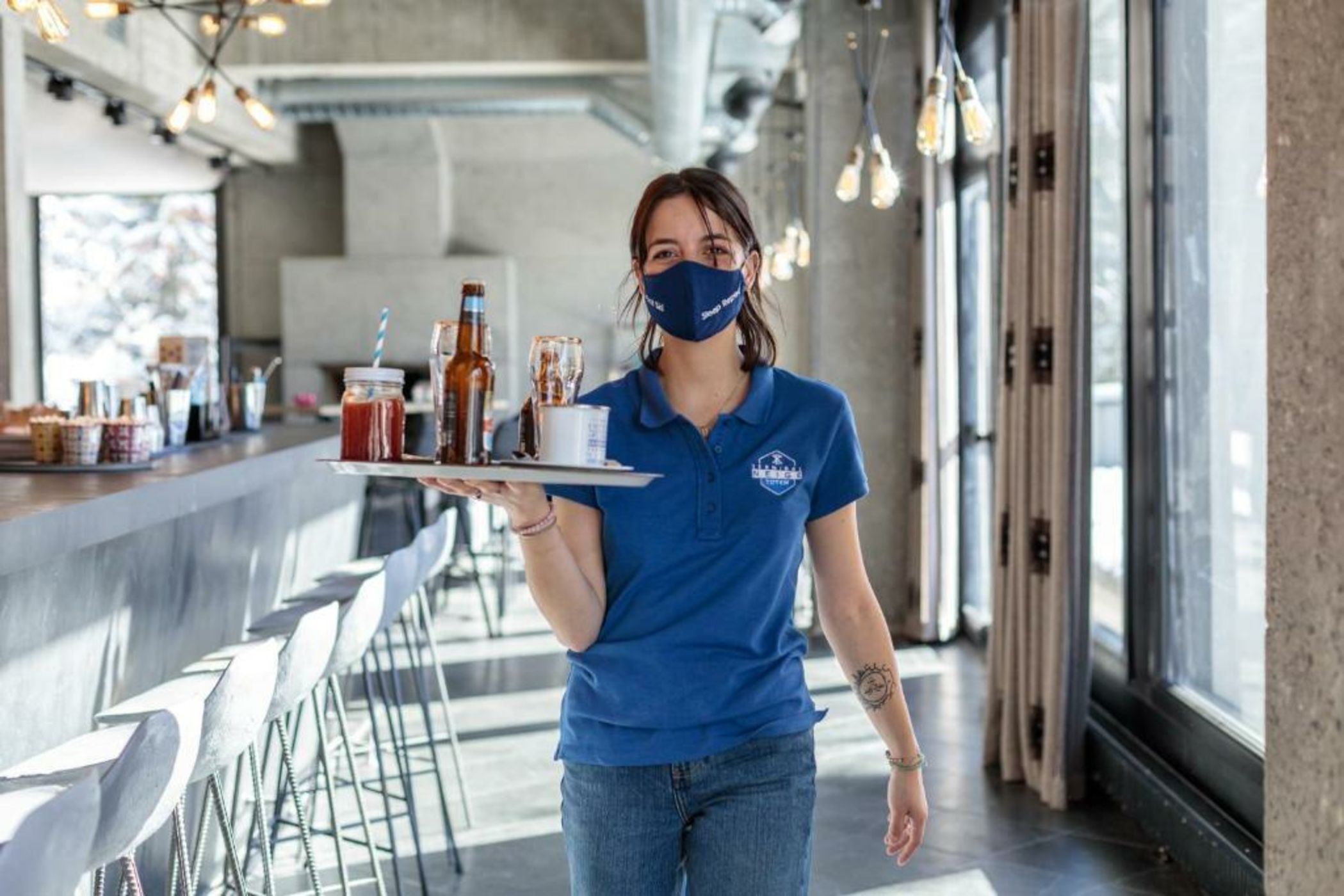 Totem, Friendly Hotel