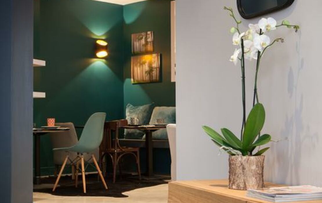 chouette hotel paris parking