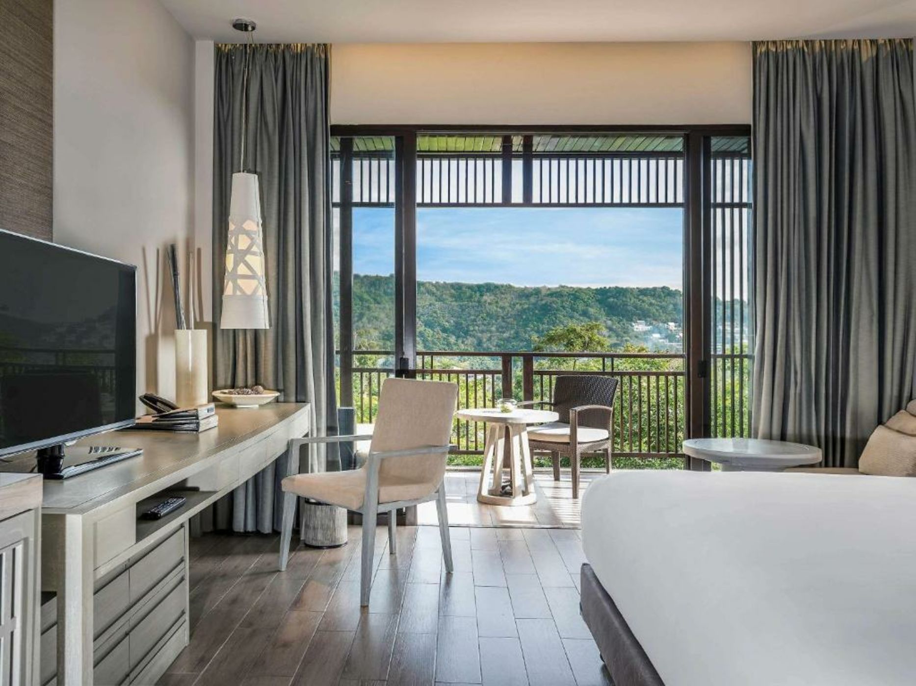 Pullman Phuket Arcadia Naithon Beach