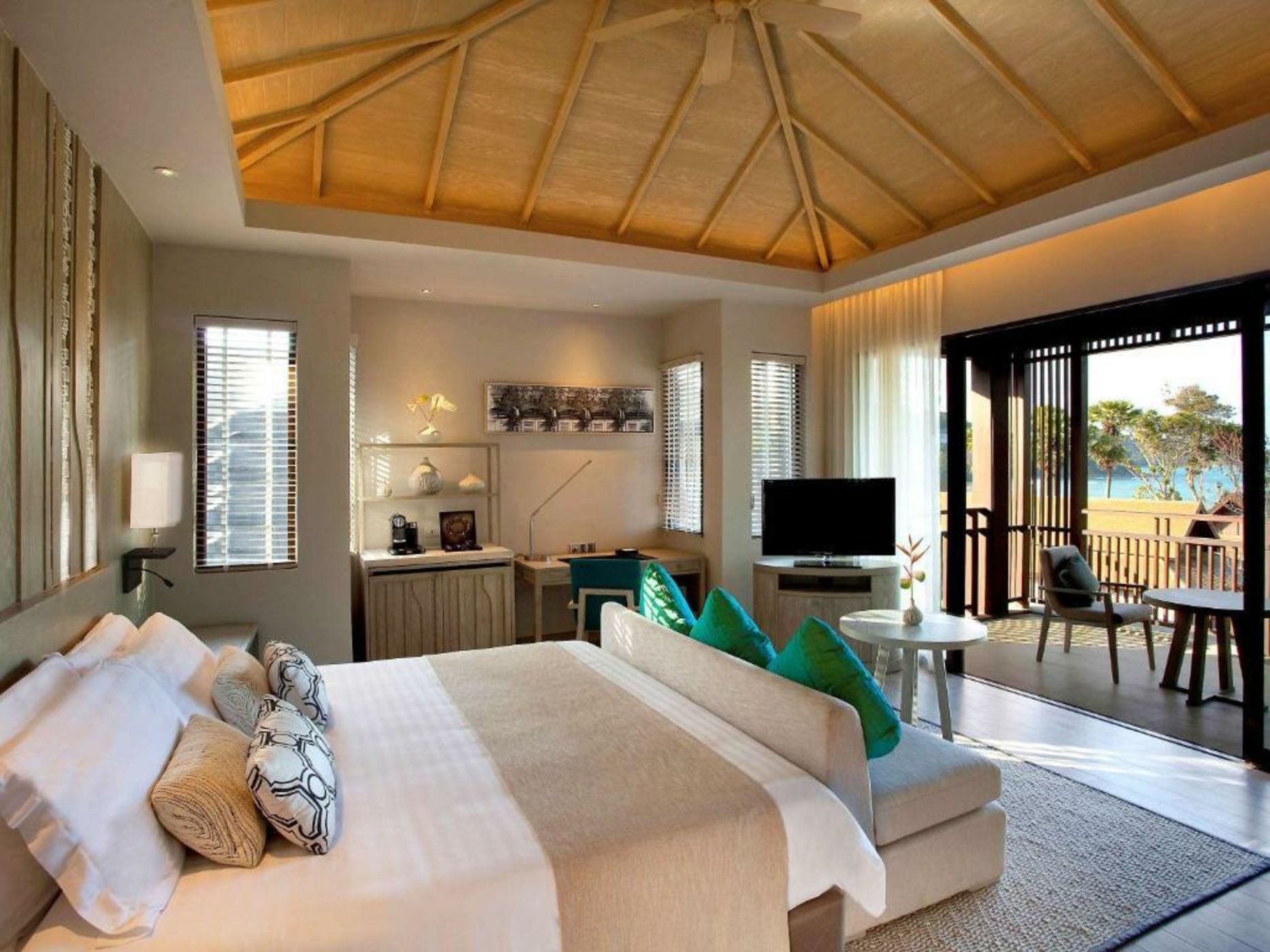 Pullman Phuket Arcadia Naithon Beach