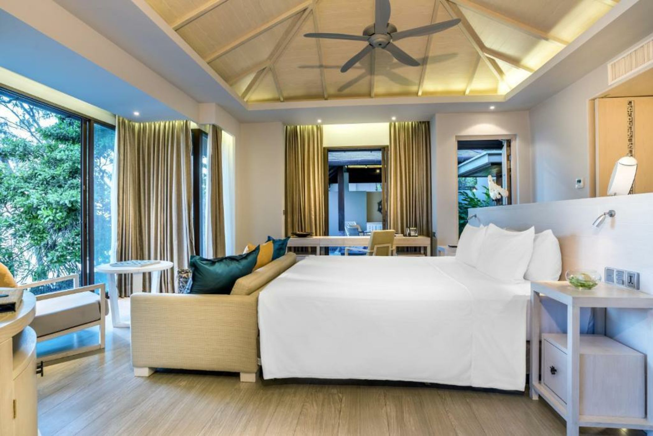 Pullman Phuket Arcadia Naithon Beach