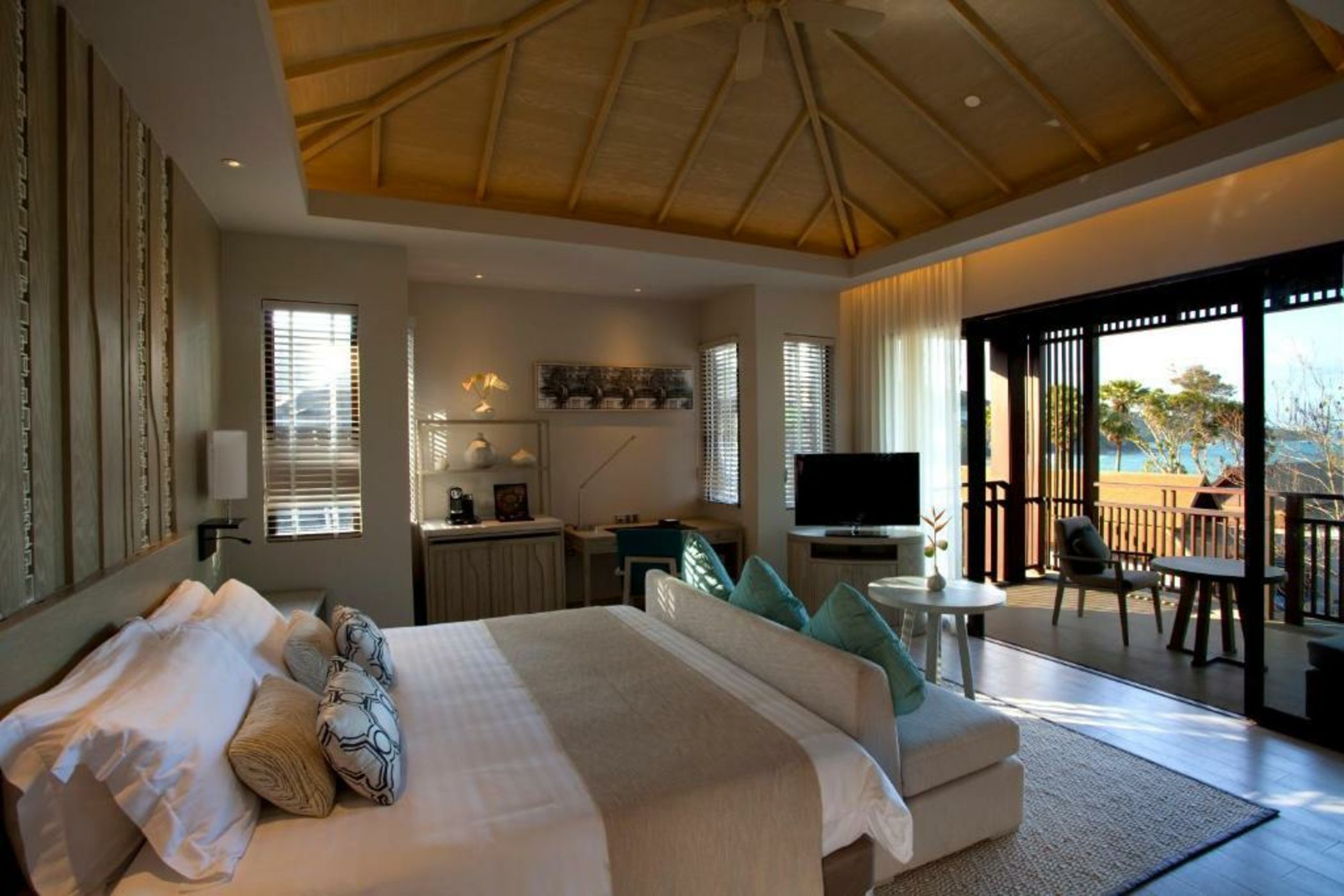 Pullman Phuket Arcadia Naithon Beach