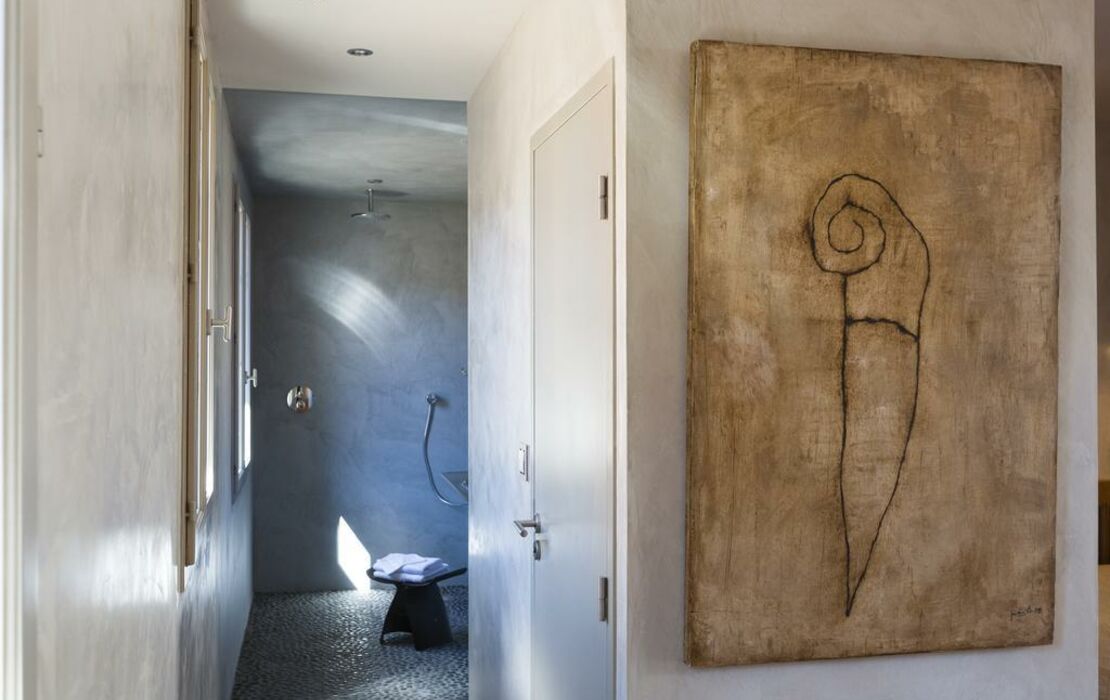 Can Artists La Loge