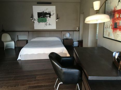 Can Artists La Loge