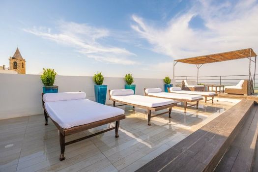 V... Boutique Hotel