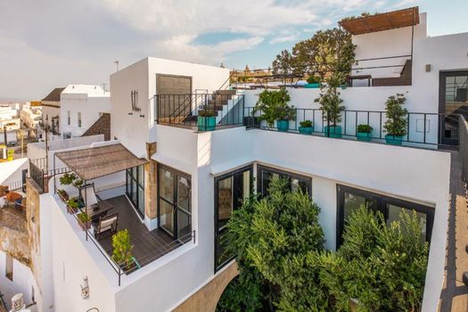V... Boutique Hotel