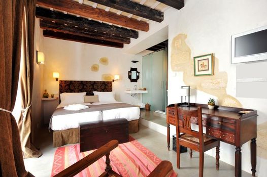 V... Boutique Hotel