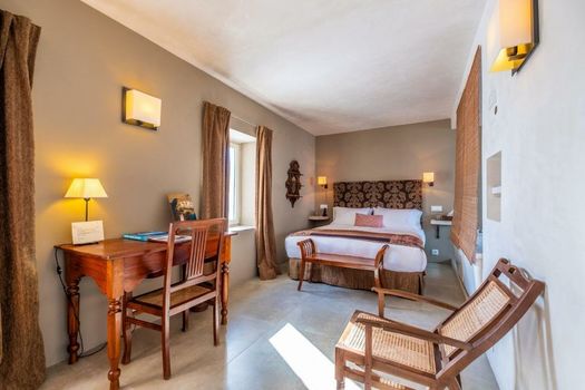 V... Boutique Hotel