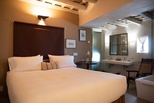 V... Boutique Hotel