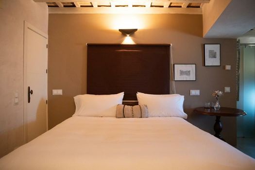 V... Boutique Hotel