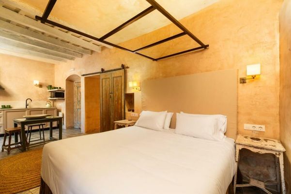 V... Boutique Hotel