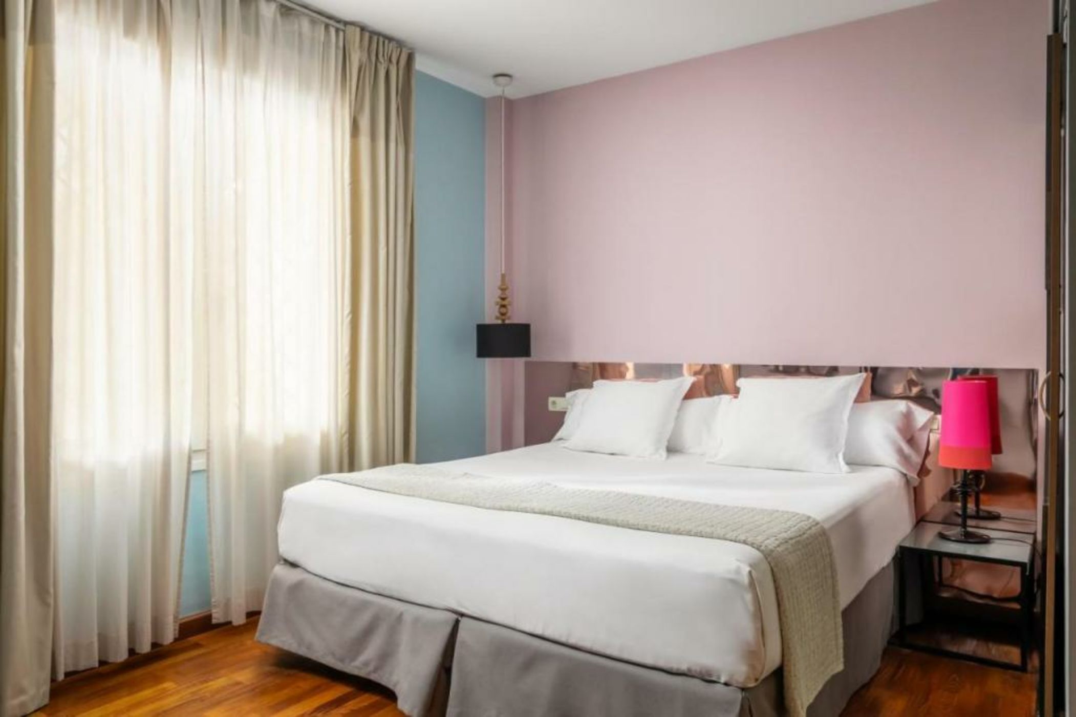 BYPILLOW Villa Lorena Adults Recommended