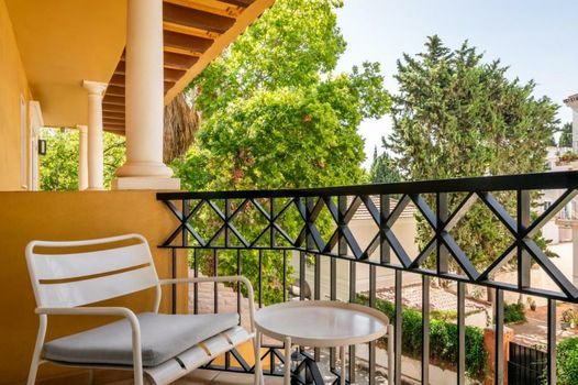 BYPILLOW Villa Lorena Adults Recommended
