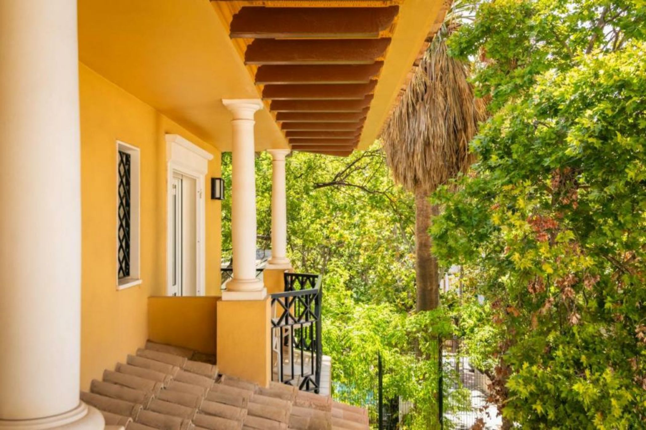 BYPILLOW Villa Lorena Adults Recommended