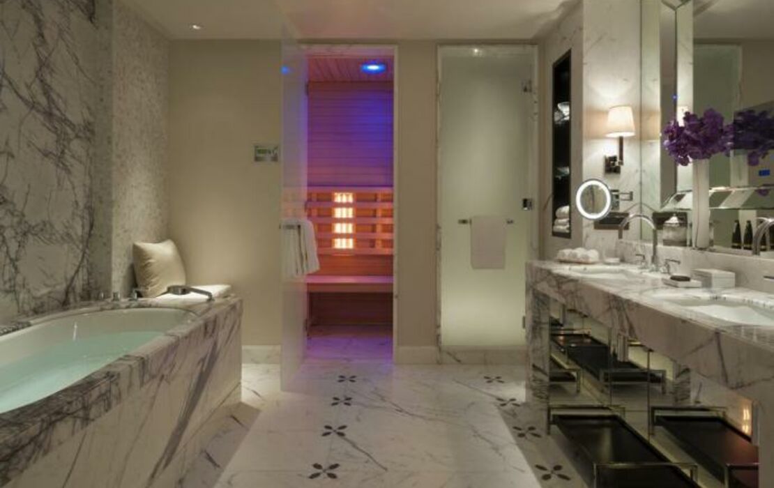 Four Seasons Hotel Moscow, a Design Boutique Hotel Moscow, Russian ...