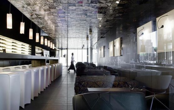 Carbon Hotel
