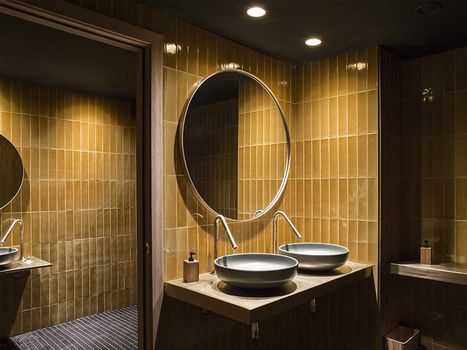 Yurbban Trafalgar Hotel