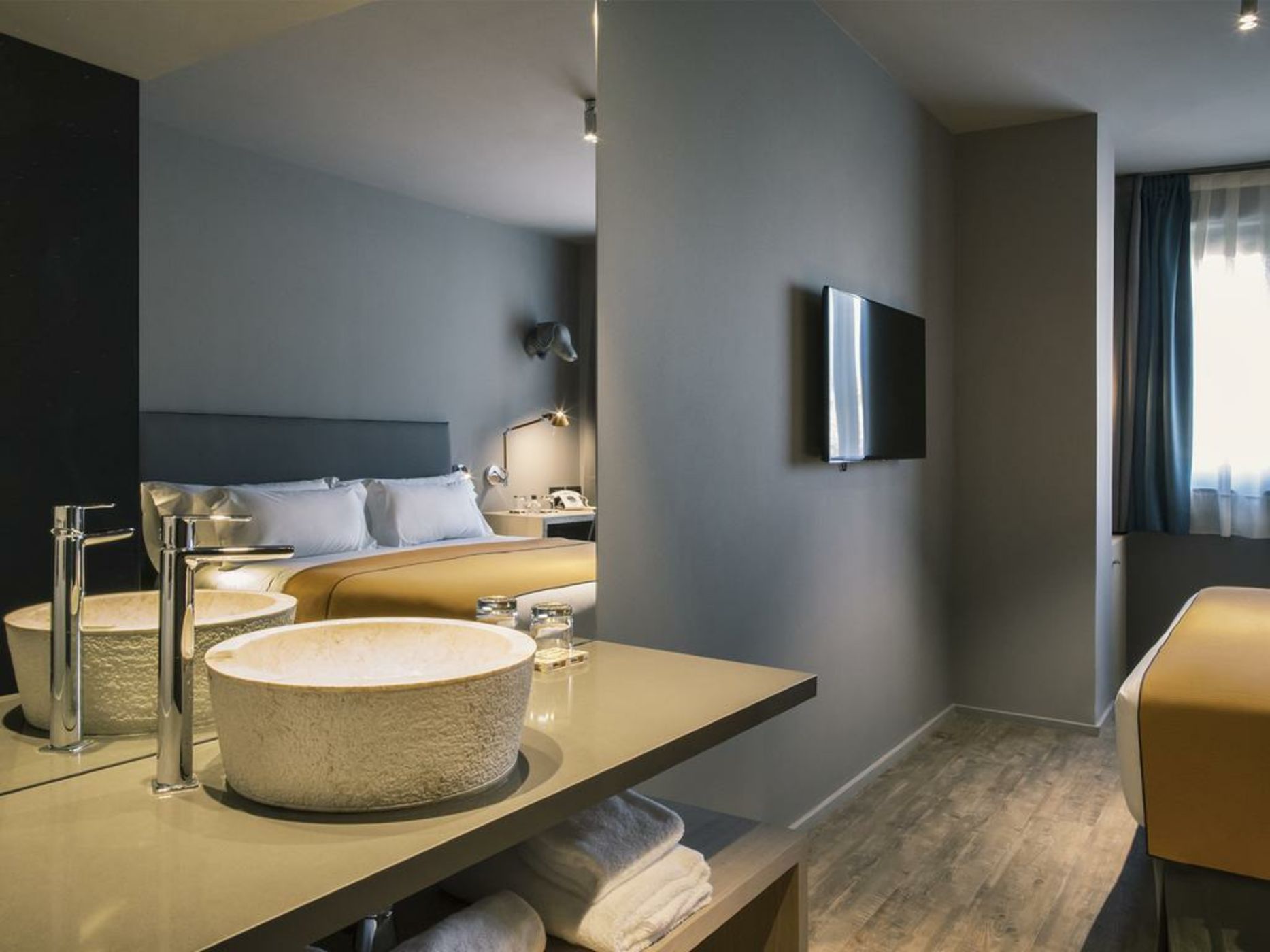 Yurbban Trafalgar Hotel