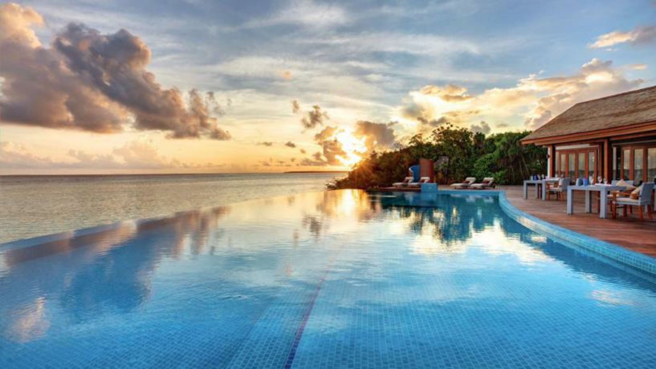 Hideaway Beach Resort & Spa