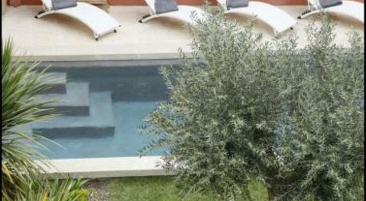 La Maison Rouge d'Uzes B&B