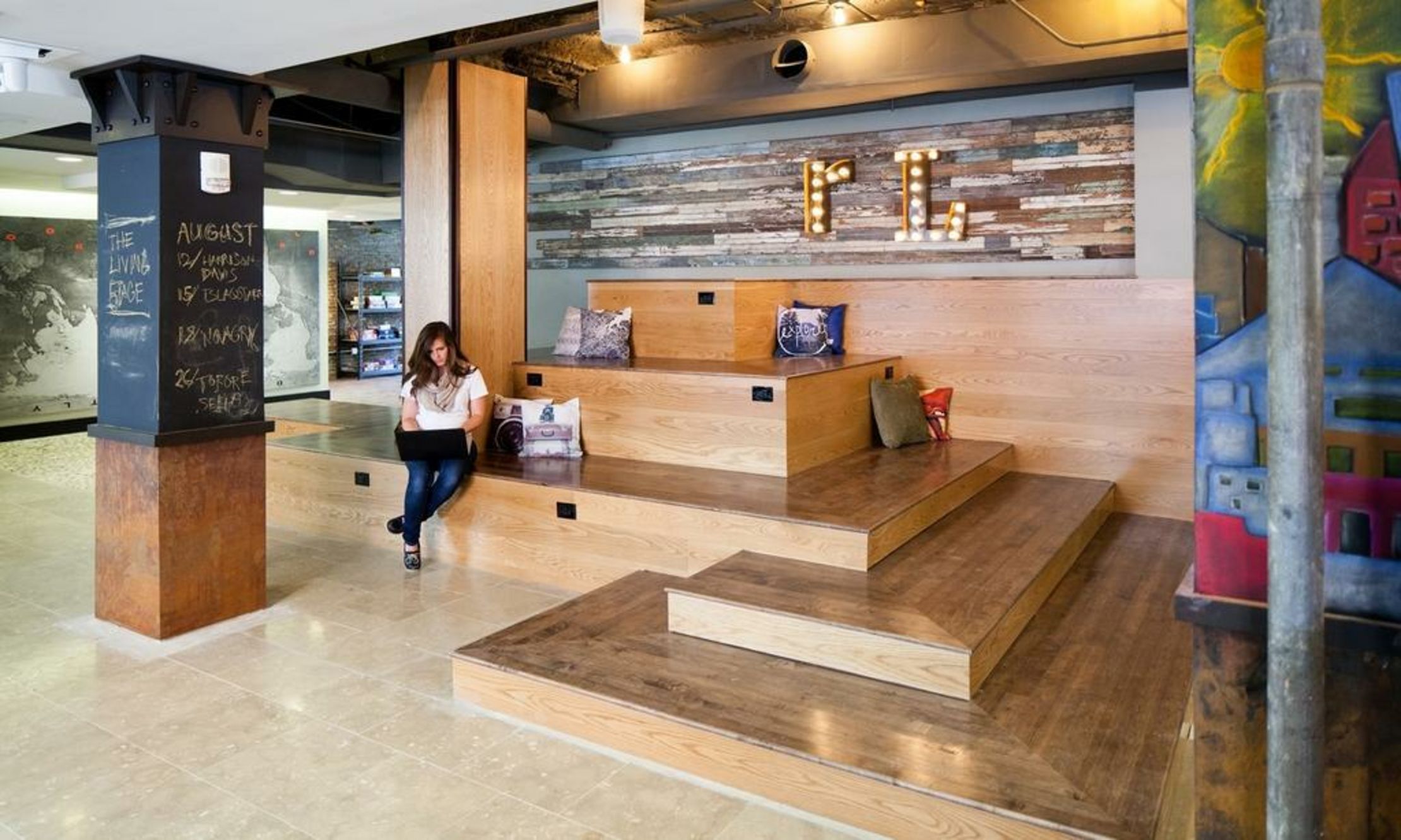 Hotel RL Baltimore Inner Harbor