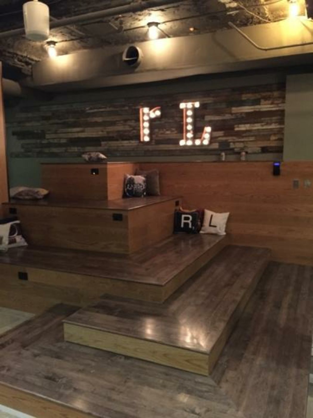 Hotel RL Baltimore Inner Harbor