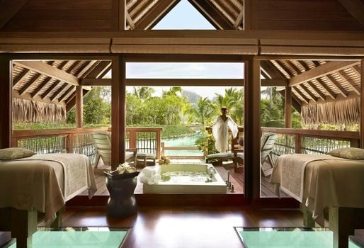 Four Seasons Resort Bora Bora