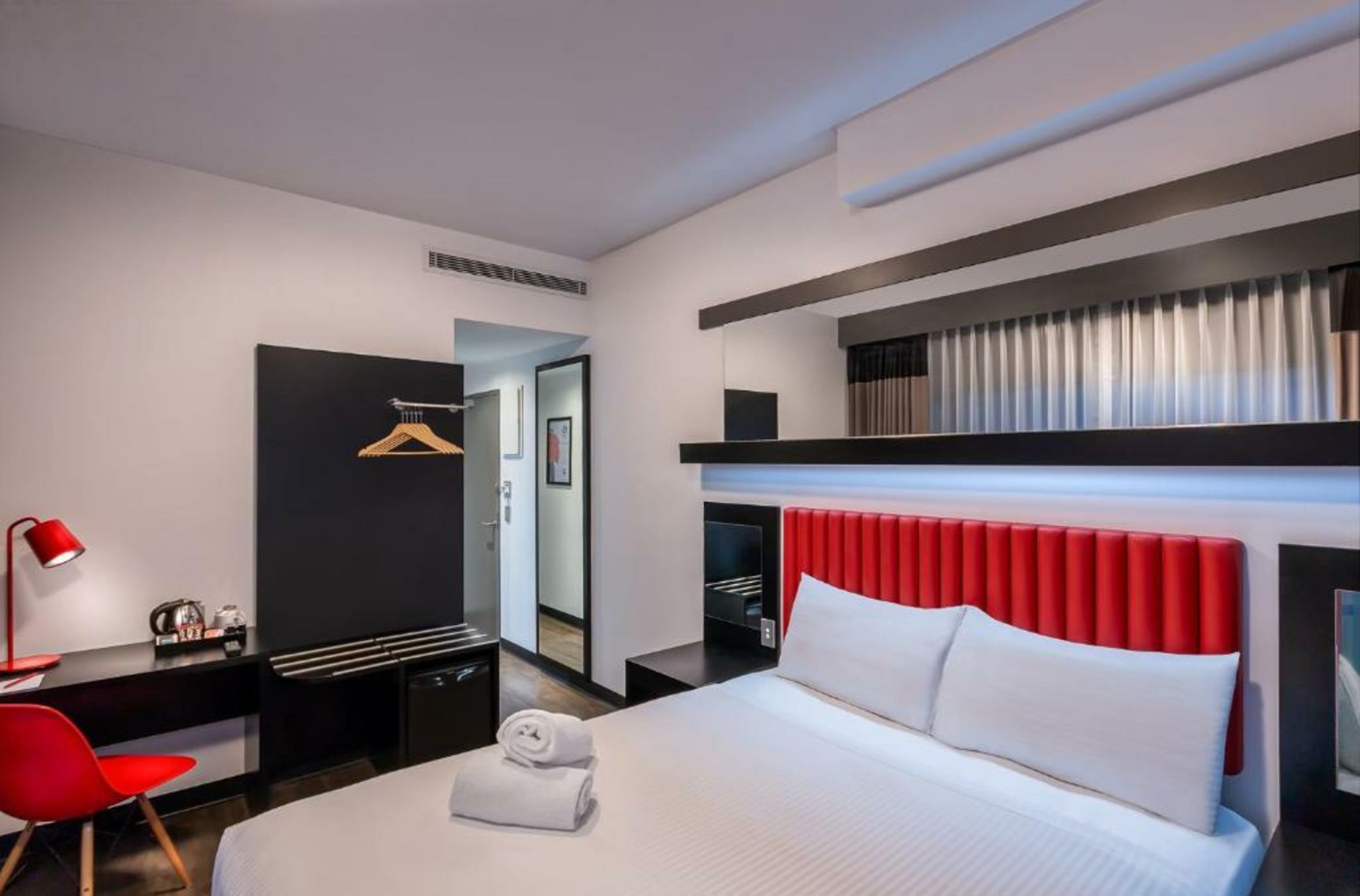 Essence Hotel Carlton